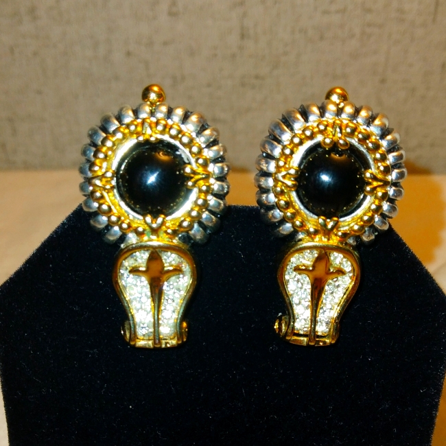 Premier Two Toned Gold Silver Crystal Black Clip Earrings 15$